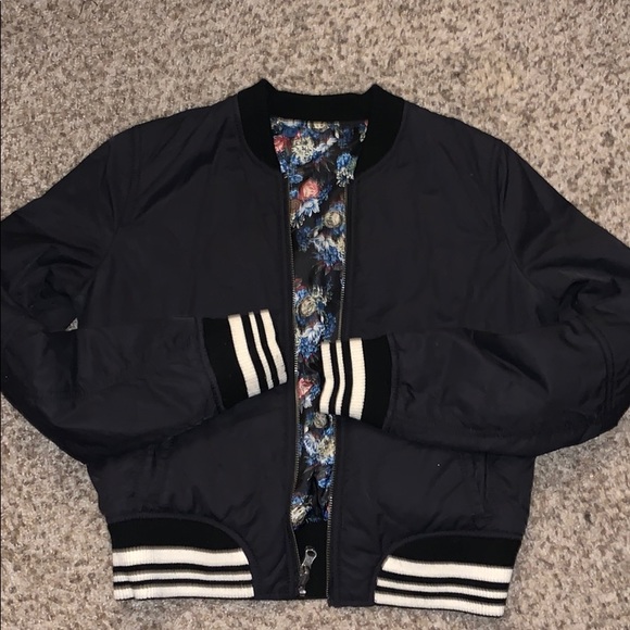 American Eagle Jacket - Picture 2 of 2
